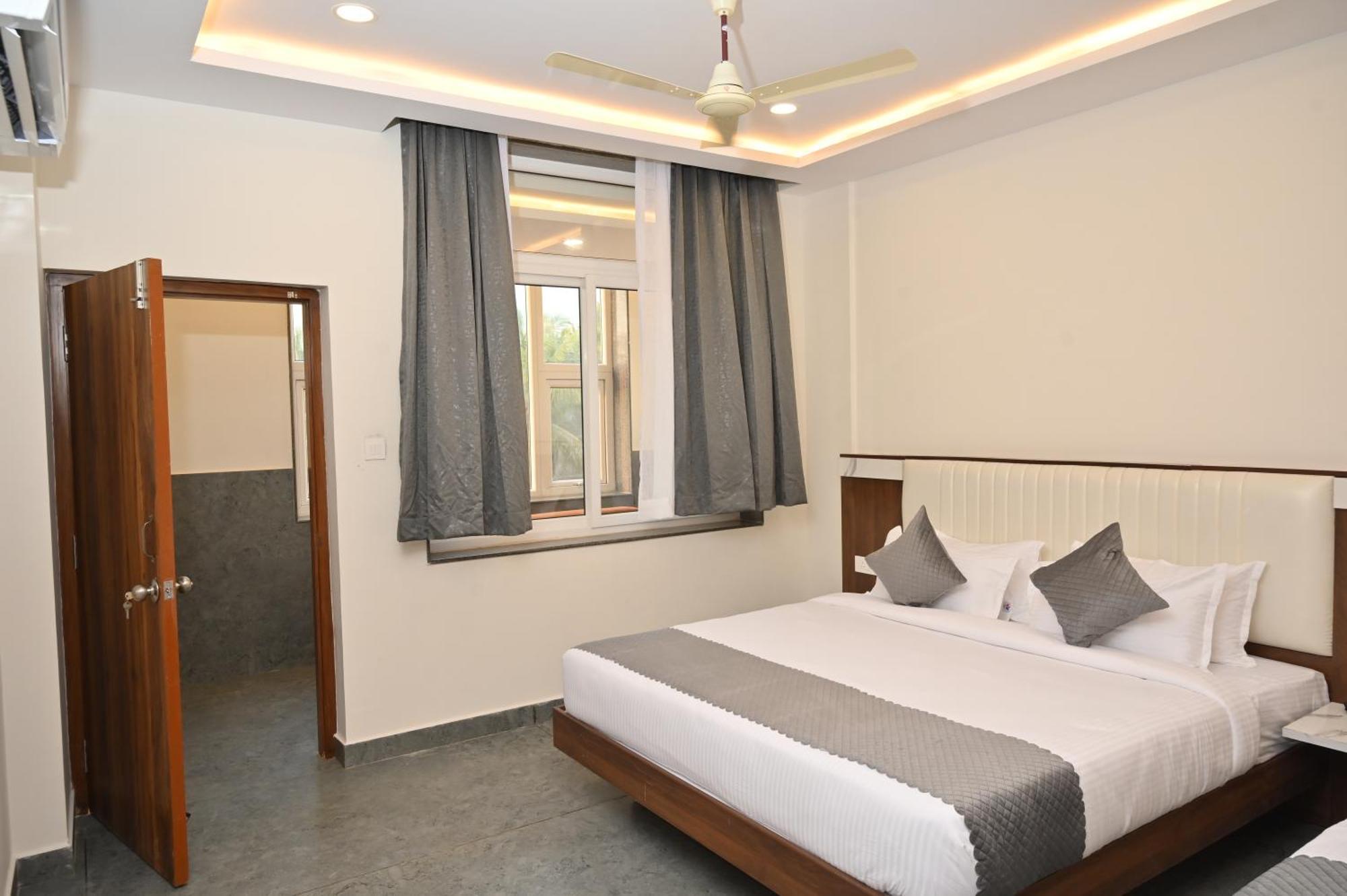 Hotel Shri Devi Comforts Inn Bhatkal Exterior foto